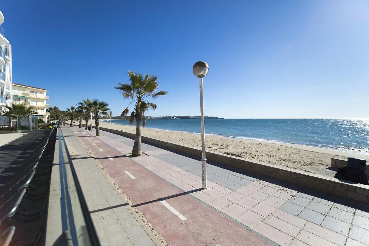 Apartamentos Turisticos Augustus Cambrils Apartment